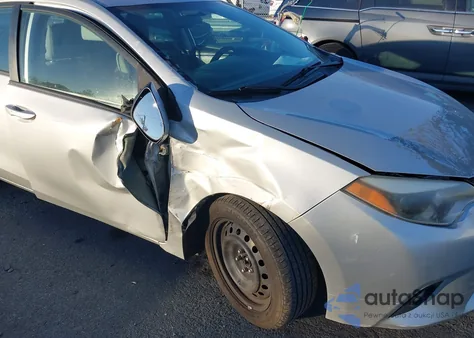 2015 Toyota Corolla Le z USA, uszkodzony, nr VIN 2T1BURHEXFC245971